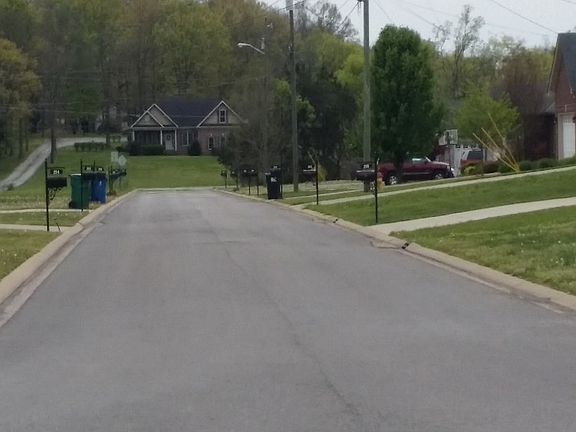 4th image of 220 Mill Creek Ct