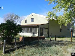 870 W Sunnyside Ln, Thermopolis, WY 82443