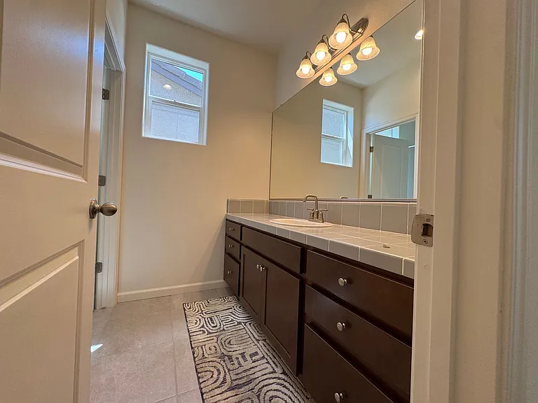 1267 Las Rosas Ave — Photo 19