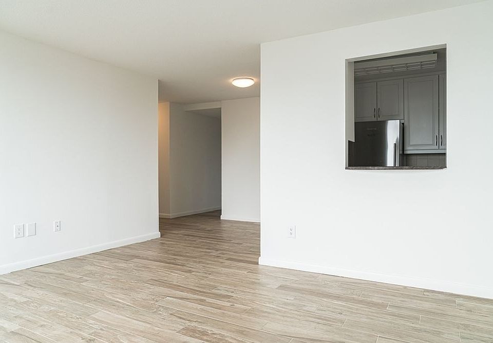 1st image of 484 2nd Ave APT 17E