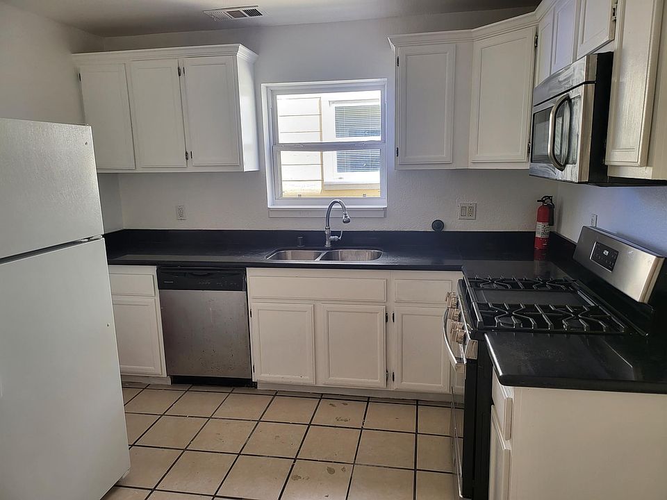 1st image of 9236 Macarthur Blvd