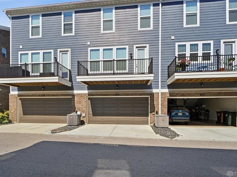 7241 Otley Dr — Photo 66