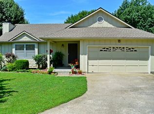 615 Windsor Cir, Pittsburg, KS 66762