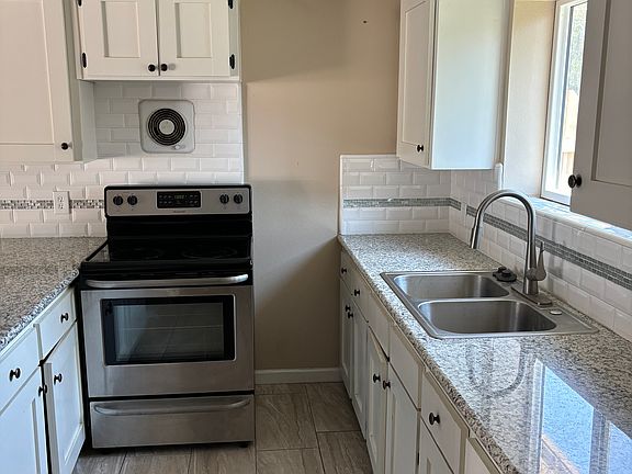 3rd image of 35384 John Albert Dr