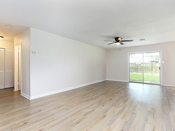 3rd image of 5146 Tom Stafford Dr