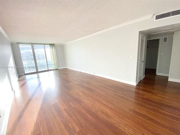 4th image of 19380 Collins Ave APT 1411