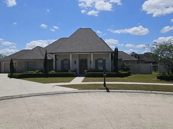401 Lac Calcasieu Dr, Luling, LA 70070