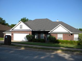 2374 Oak View Dr, Springdale, AR 72762