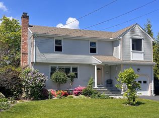 607 S Benson Rd, Fairfield, CT 06824