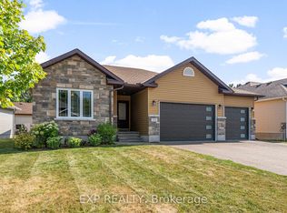 511 Coleraine Dr, Renfrew, ON K7V 1X3
