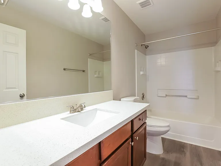 9205 Millikan Ave — Photo 15