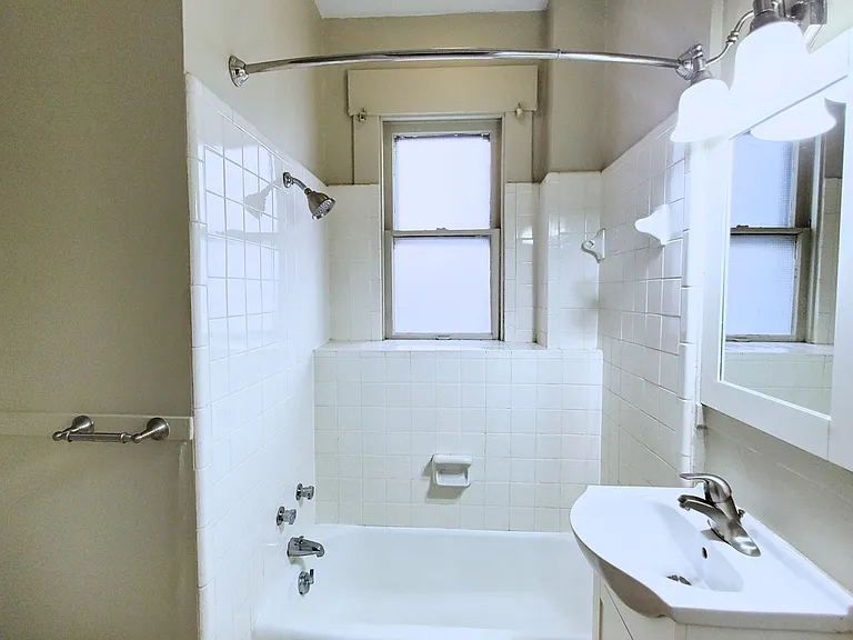 1490 Michigan Ave — Photo 10
