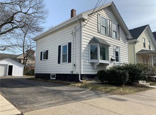 33 Walnut St, East Providence, RI 02914