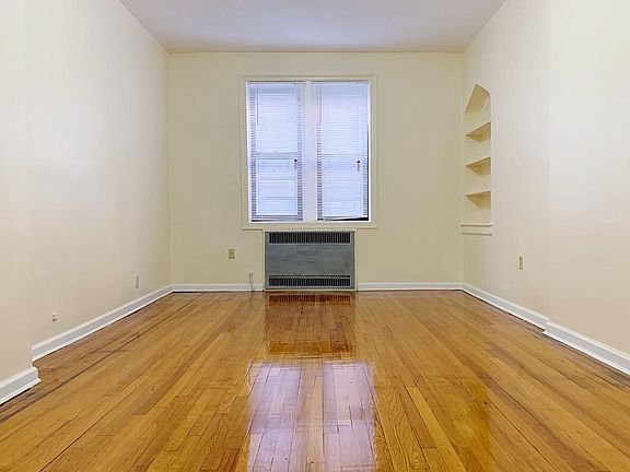 3rd image of 9010 149th St #0z81dhfew