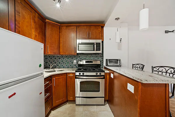 Sold by Home Ambassadors | media 17