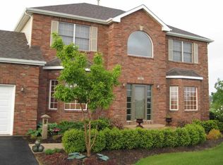 285 Brooke Ln, Rockford, IL 61107