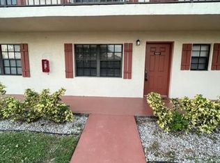 4221 Oak Terrace Dr, Greenacres, FL 33463