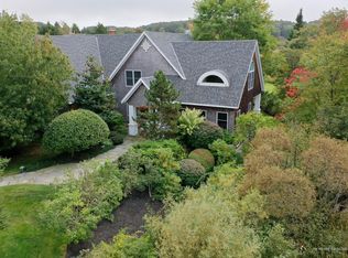 2 Park Cir, Cape Elizabeth, ME 04107