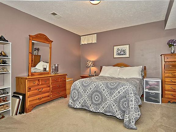 5th image of 109 Briarwood Ct