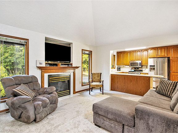 5th image of 33016 42nd Ave