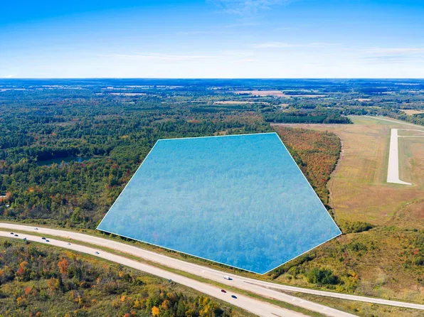 Tadpole Ln, Oconto, WI 54153