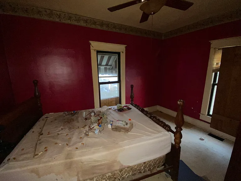 533 Higgins St — Photo 40
