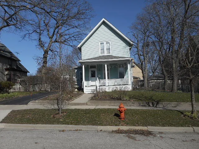 145 Hill Ave photo 1