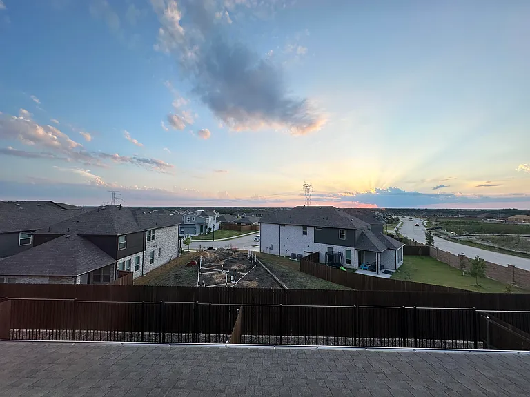 809 Lone Rock Dr — Photo 10
