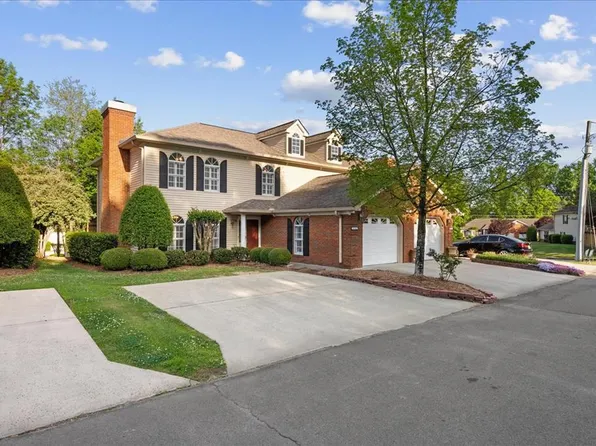 1700 Willow Oak Ln, Dalton, GA 30721