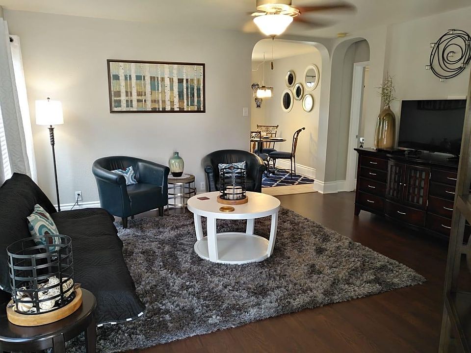 Beautiful floors in the living room