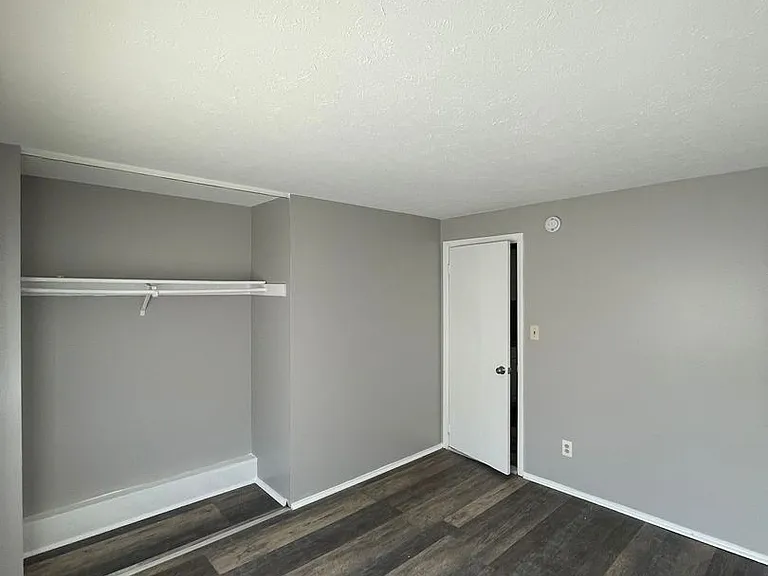13420 Euclid Ave — Photo 87