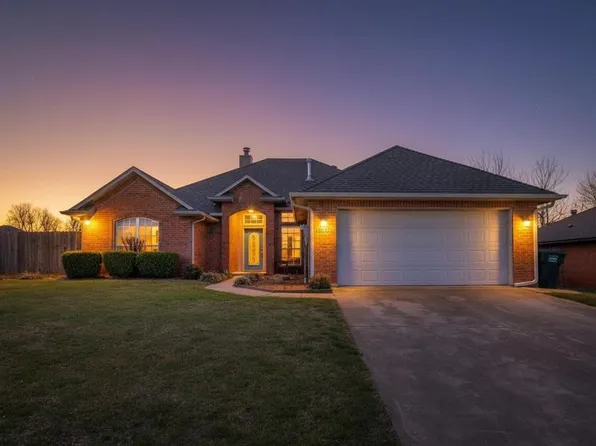 1720 Foxfire Rd, Edmond, OK 73003