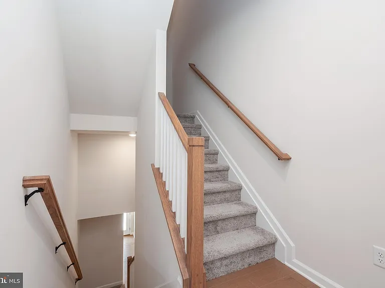 1210 Parker Blvd — Photo 16