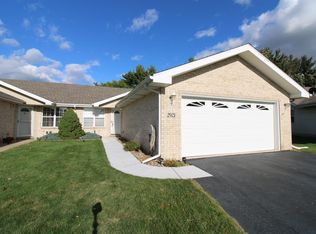 2921 Freedom Cir, Crown Point, IN 46307