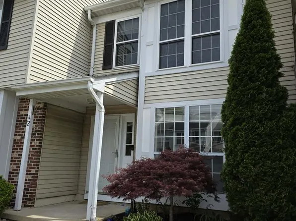 112 Fair Oaks Ct, Newtown, PA 18940