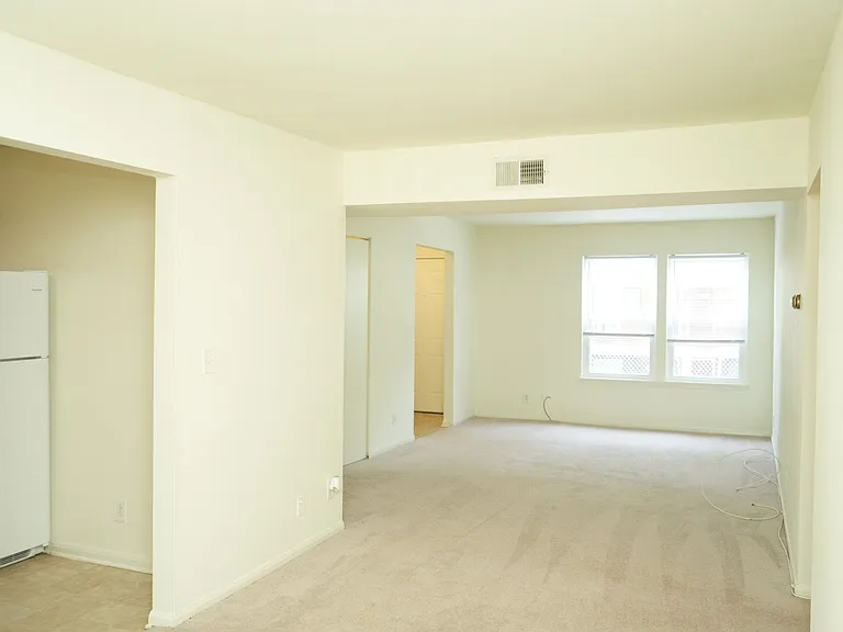 Gardenwood Apartments — Photo 47
