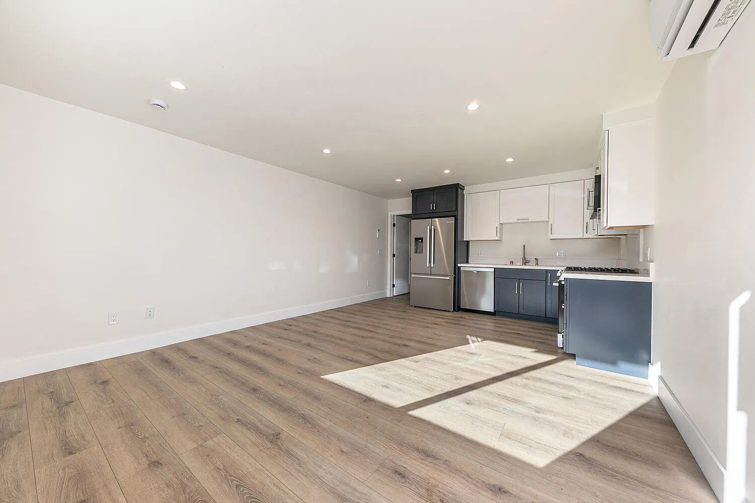 1 bed, 550 sqft, $1,850 — Photo 3