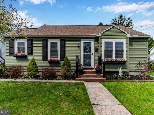 359 East St, Carlisle, PA 17013