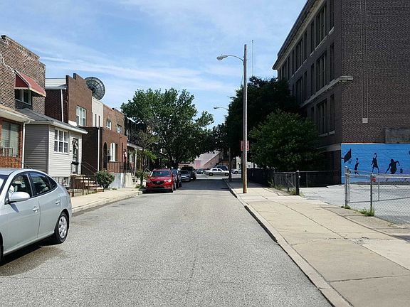5th image of 2728 S Hutchinson St