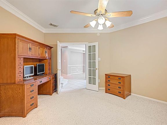 4th image of 10823 White Oak Trace Dr