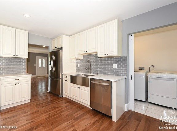 2nd image of 7881 Berkshire Dr