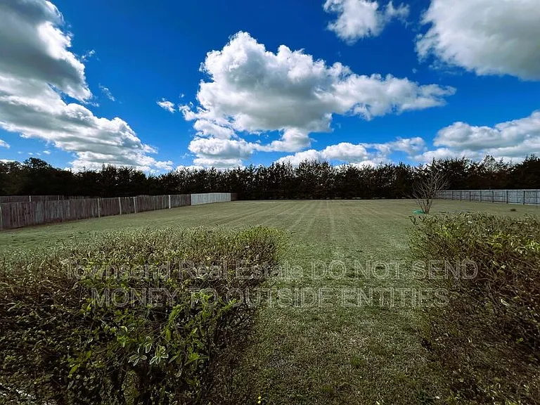 121 Bugle Call Dr — Photo 16