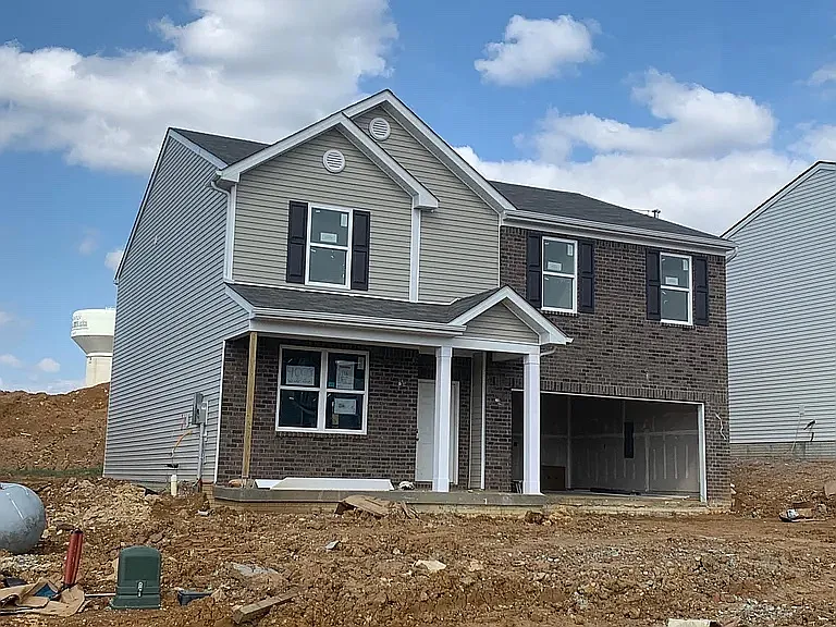 4003 White Pine Ln — Photo 1