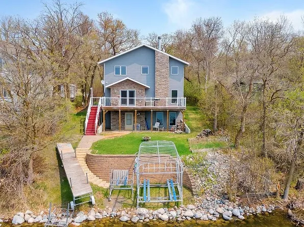 1149 Burnetts Rd, Bottineau, ND 58318