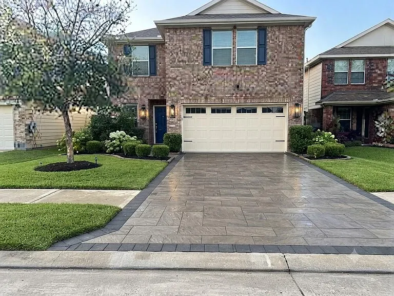 12910 Almeda Crossing Ct — Photo 1