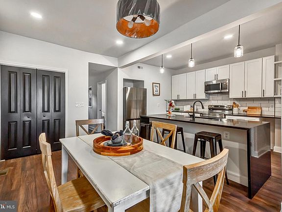 5th image of 3204 Piedmont Ave