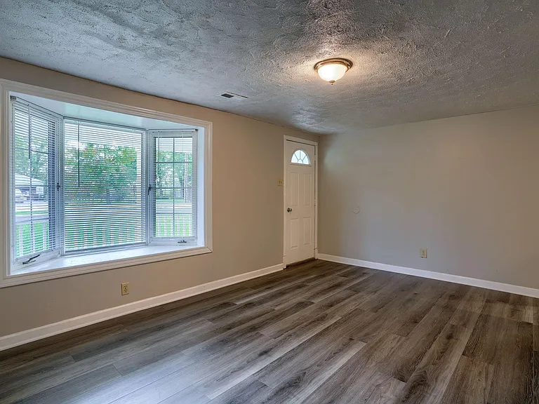 273 Shanahan Rd — Photo 19