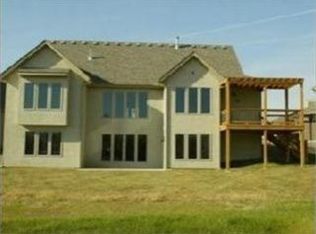 9421 W 162nd St, Overland Park, KS 66085