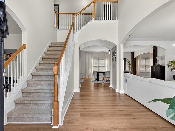 4th image of 74 Cleburne Pl