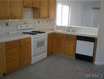 4th image of 2912 Aptos Ct